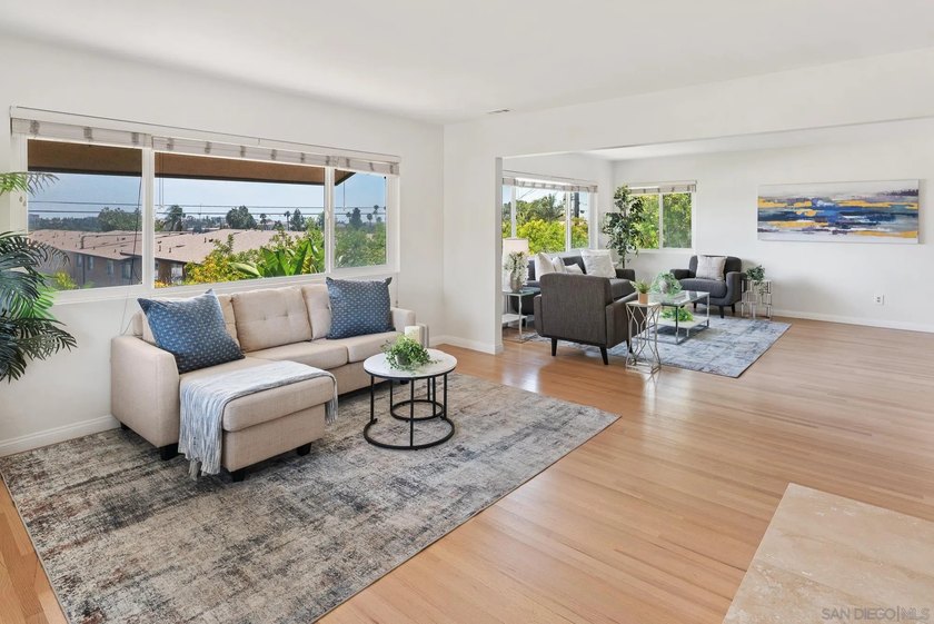 Light and bright home in the heart of Del Cerro featuring a - photo 9