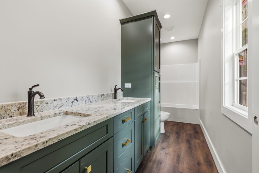 Brand New Construction in Moutardier w/Slip - photo 13