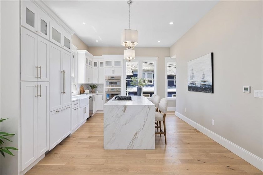 Nestled in the heart of Newport's Historic Hill, this newly - photo 6