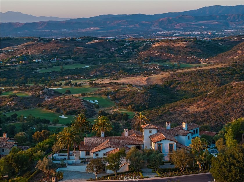Located in Shady Canyon, Orange County's premier private golf - photo 8