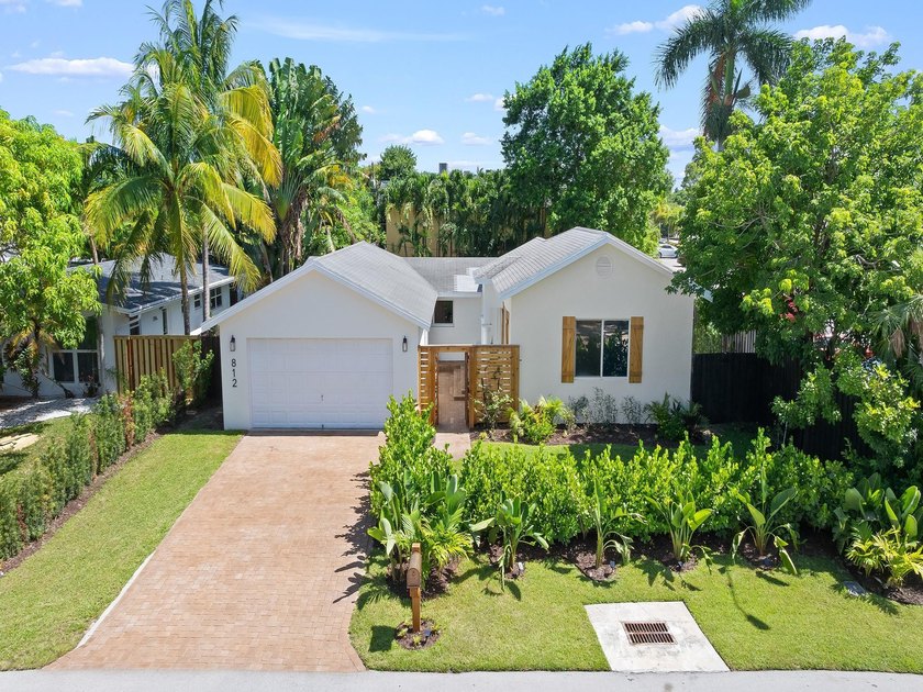 This property is being offered as a SHORT SALE with cooperation - photo 2