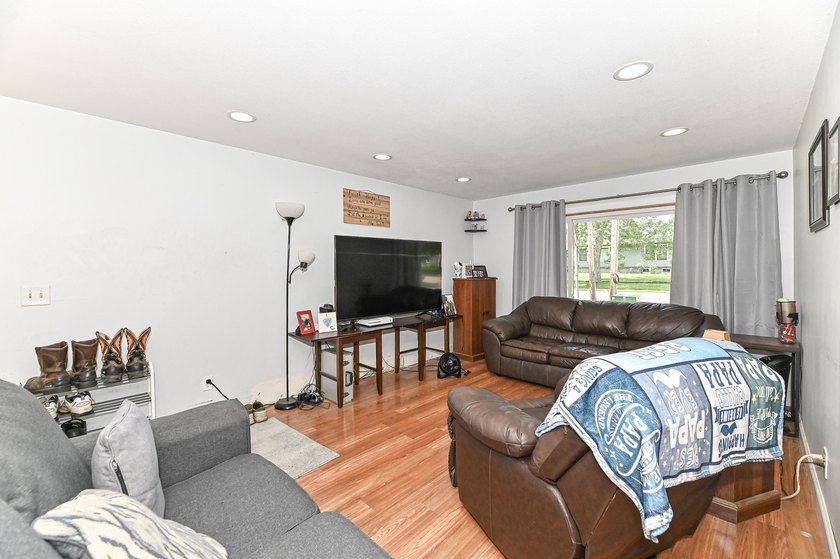 Charming Delavan home situated on a spacious 0.89-acre lot - photo 11