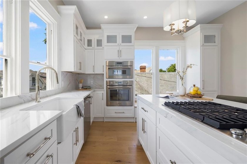 Perched on the second floor in the heart of Historic Hill with - photo 4