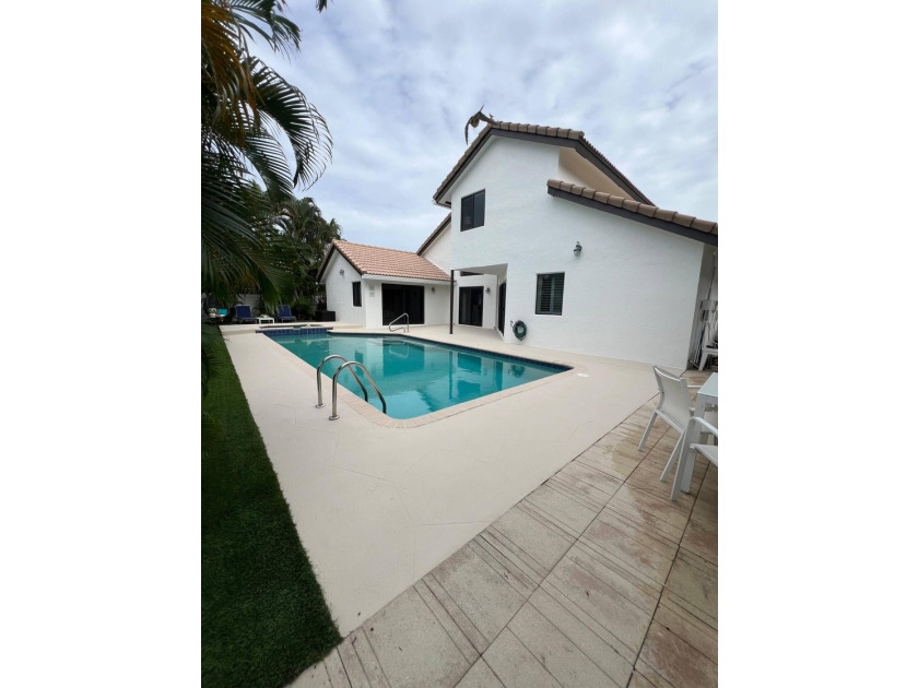 Stunning, renovated two-story estate home located in East Boca's - photo 16