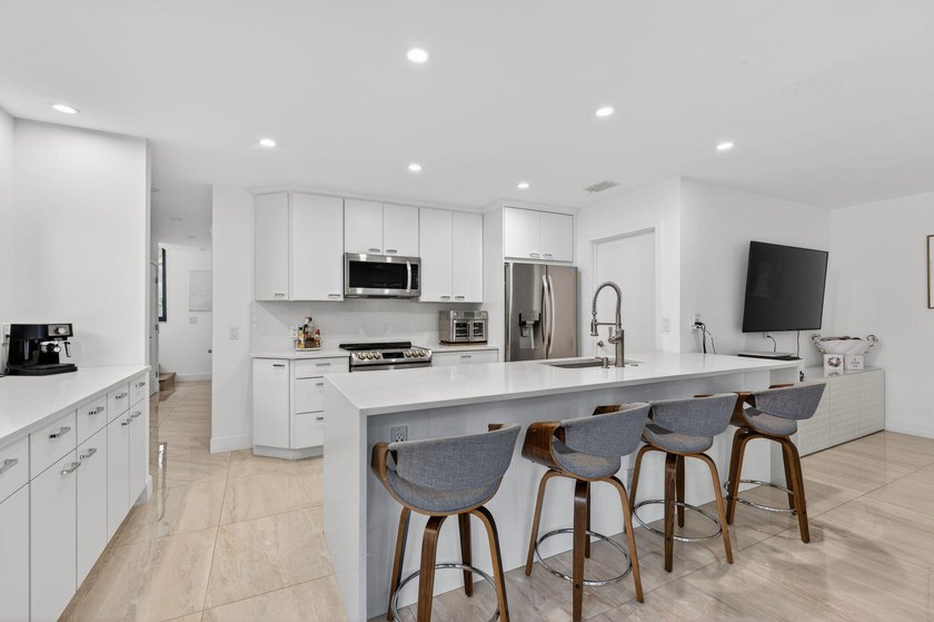 Stunning, renovated two-story estate home located in East Boca's - photo 24
