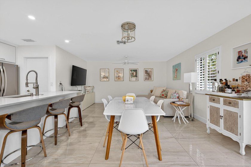 Stunning, renovated two-story estate home located in East Boca's - photo 27