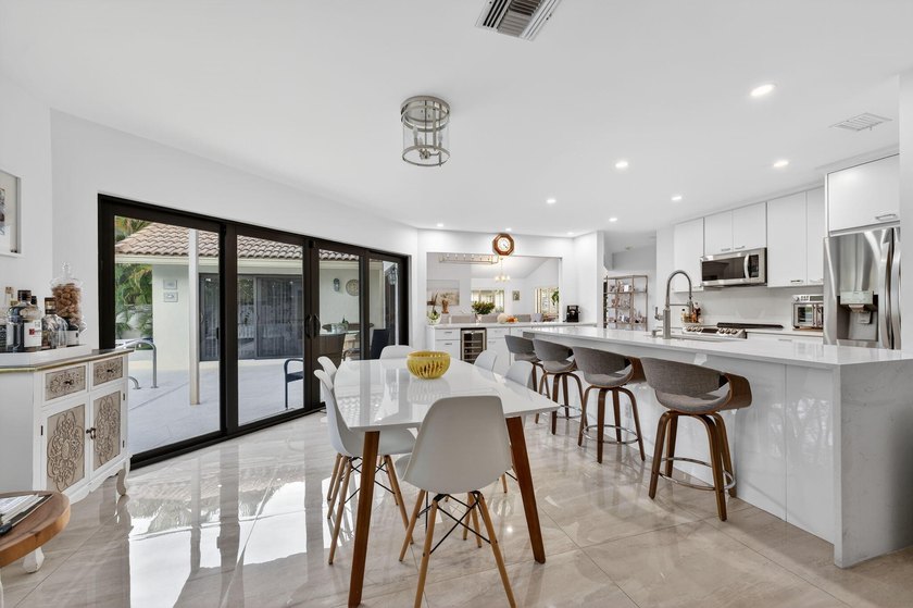 Stunning, renovated two-story estate home located in East Boca's - photo 30