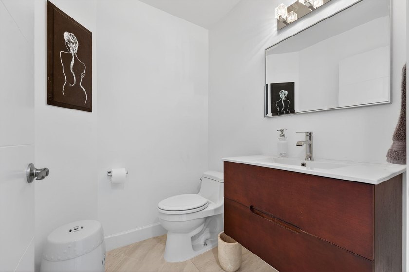 Stunning, renovated two-story estate home located in East Boca's - photo 42
