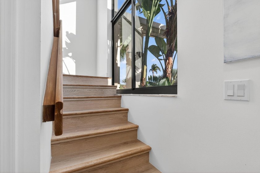 Stunning, renovated two-story estate home located in East Boca's - photo 43