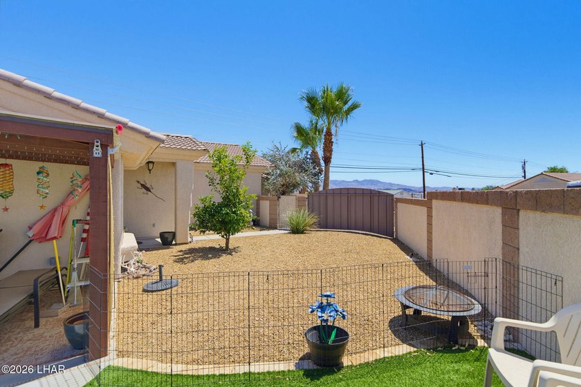 Discover this stunning 3-bedroom, 3-bathroom pool home perfectly - photo 16