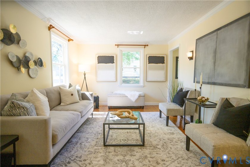 Welcome to this move-in ready home just blocks from Maymont, the - photo 3