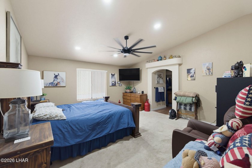 Discover this stunning 3-bedroom, 3-bathroom pool home perfectly - photo 38