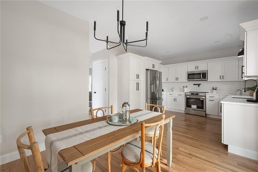 Construction Complete! Move right into this 3 bed 2.5 bath New - photo 7