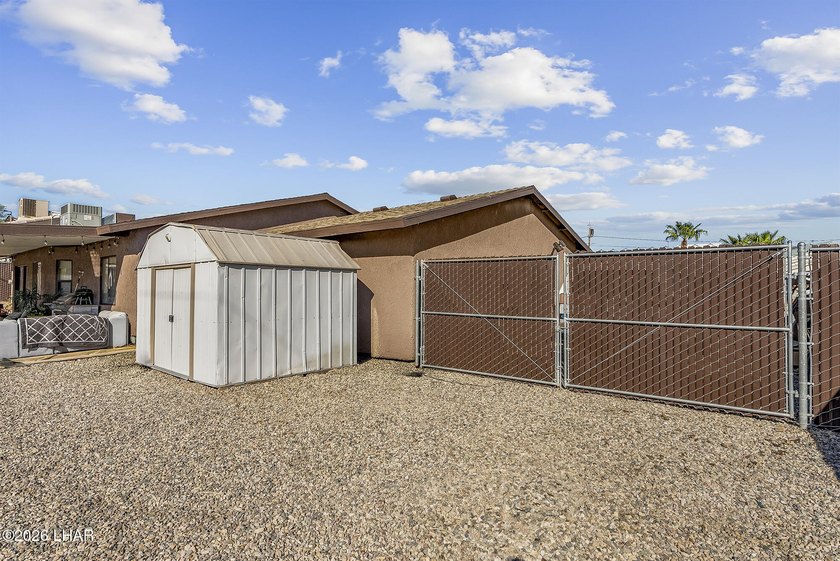 Welcome home to this charming 3-bedroom, 2-bath residence - photo 38
