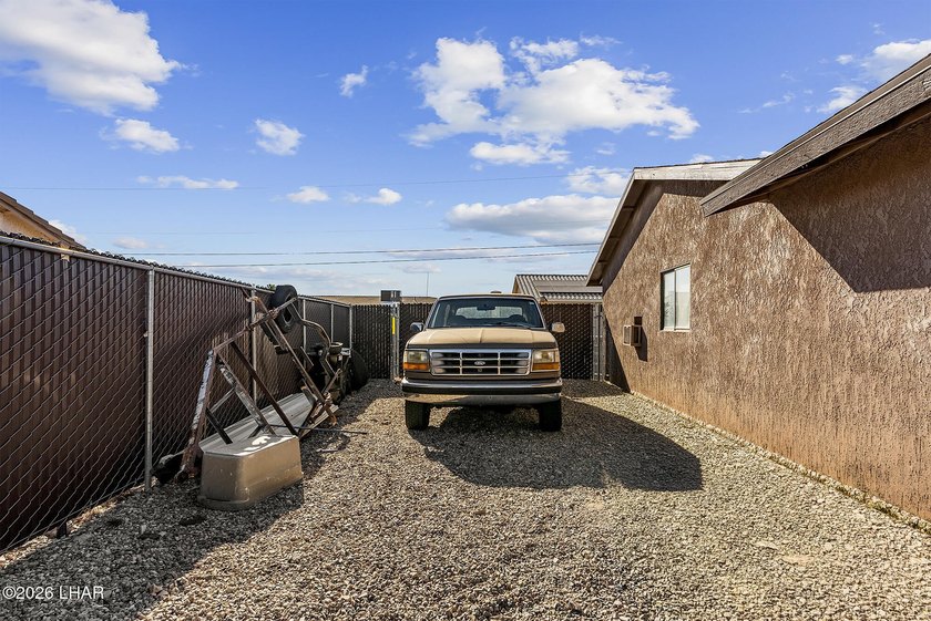 Welcome home to this charming 3-bedroom, 2-bath residence - photo 39