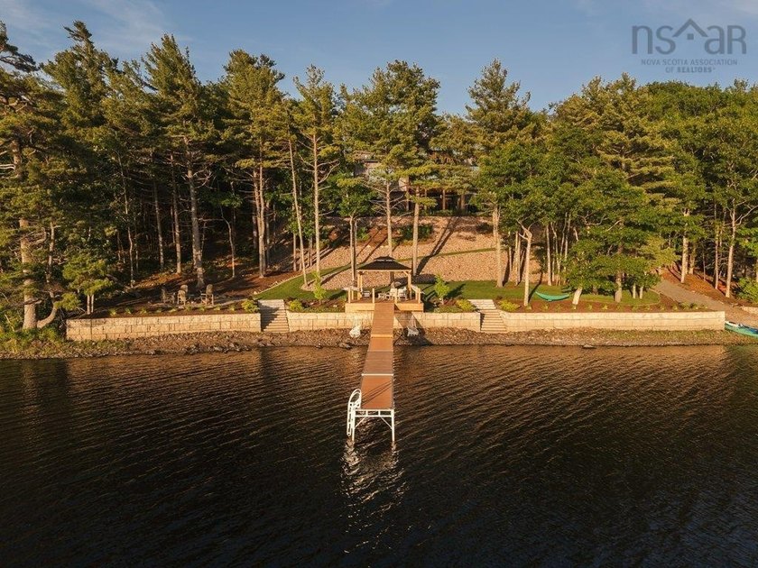 Where Grand Lake meets grand living: Terrace House. This - photo 4