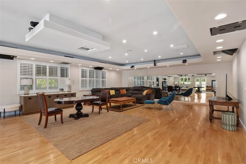 Extraordinary custom estate offering 5,316 sq. ft. of elegant - photo 49