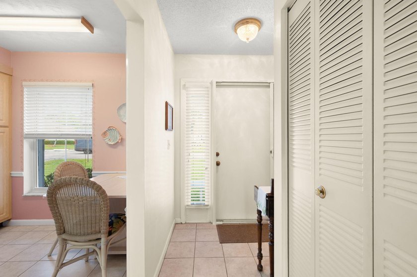 This 2/2 interior condo has the PERFECT location with a full - photo 7
