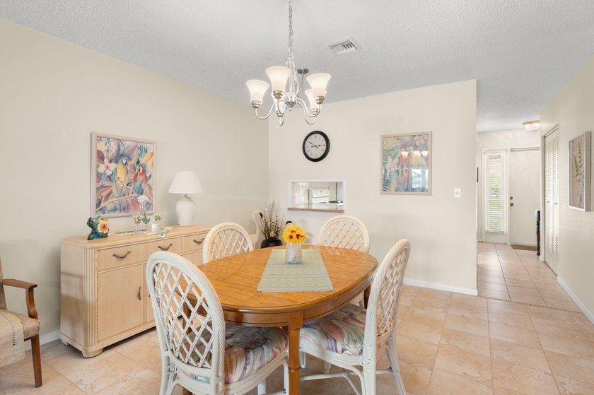This 2/2 interior condo has the PERFECT location with a full - photo 8