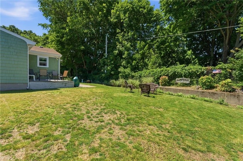 One level living at its best in this 3 bedroom 2 bath ranch - photo 8