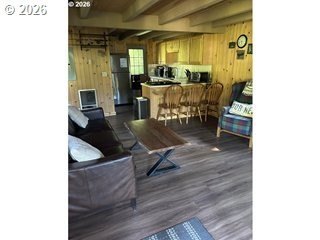 Gorgeous private lake retreat located 4 minute boat ride from - photo 9