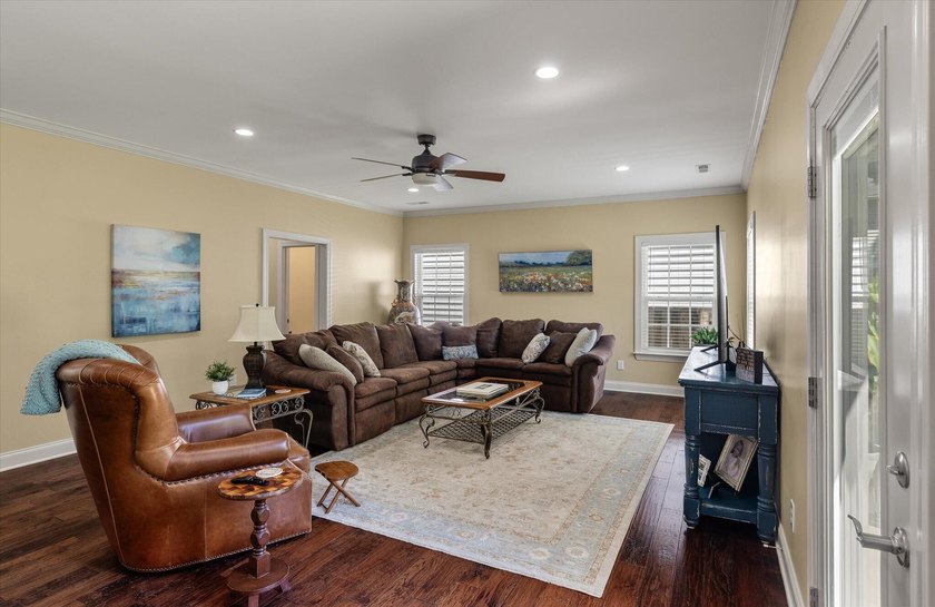 Welcome home to this beautifully maintained 4-bedroom, 2.5-bath - photo 8