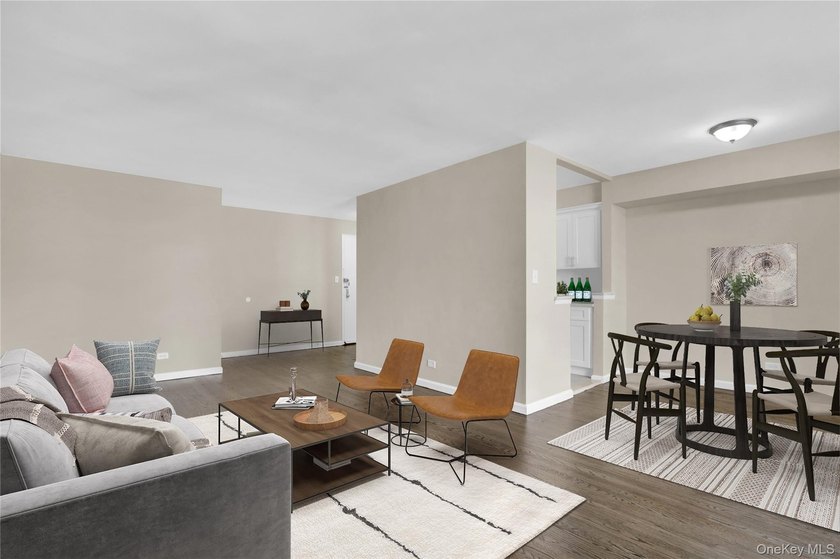 Move right in to this renovated Co-op w/ new kitchen, new - photo 13