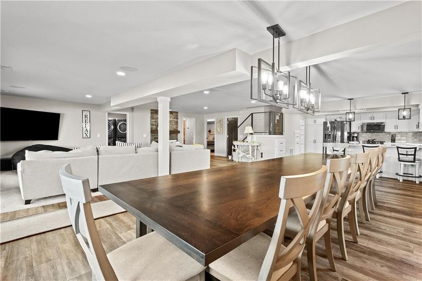 NEW PRICE!! Sunshine and Water....Lakefront living at its - photo 14