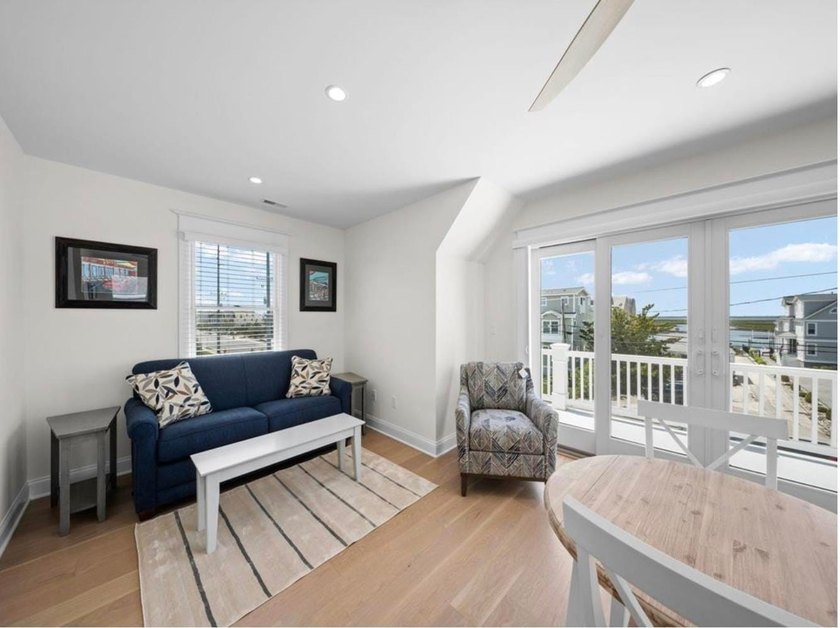 Bay and sunset views!! One of Avalon best opportunities next to - photo 15