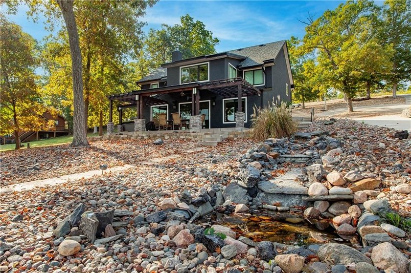 NEW PRICE!! Sunshine and Water....Lakefront living at its - photo 35