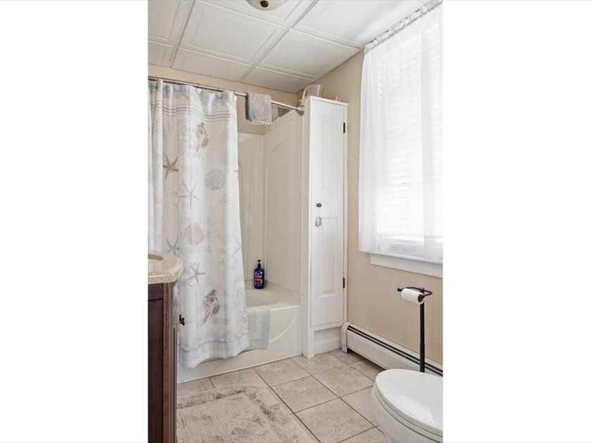 Lovingly maintained by the same owner for the past 30 years - photo 10