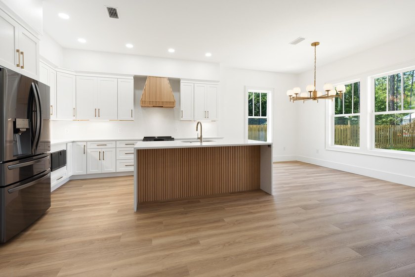NEW CONSTRUCTION 3 bedroom, 2 bath almost 2,400 Sq Ft resort - photo 15