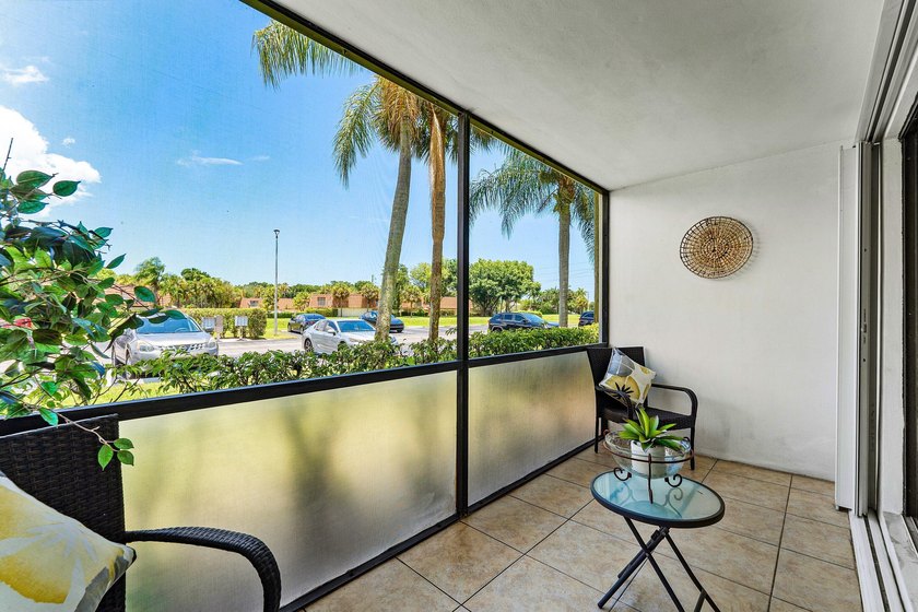 Impeccably maintained residence in the gated community of Palm - photo 20