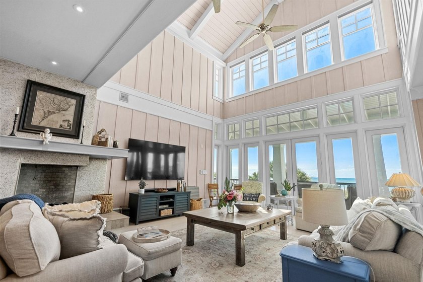Welcome to an extraordinary oceanfront estate nestled behind - photo 5
