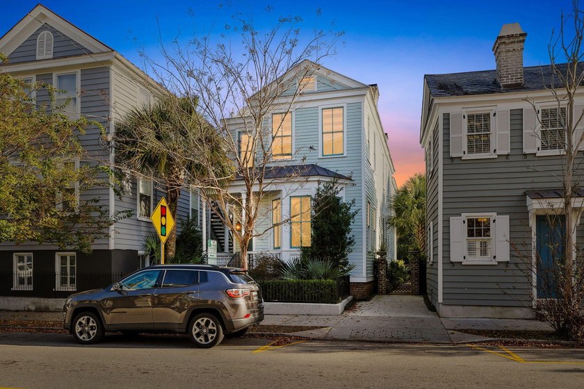 Stunning, turnkey short-term rental opportunity in the heart of - photo 2