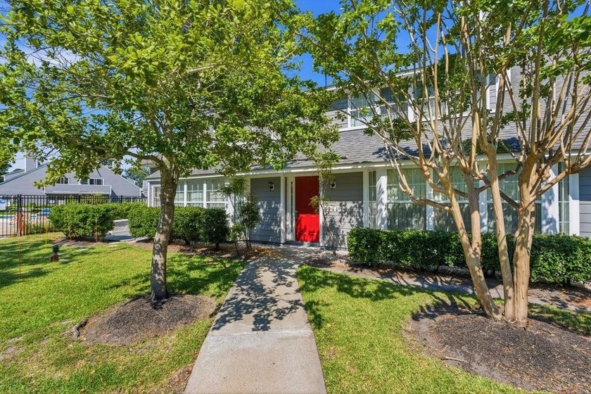 Welcome to this charming condo in the heart of Myrtle Beach! - photo 2