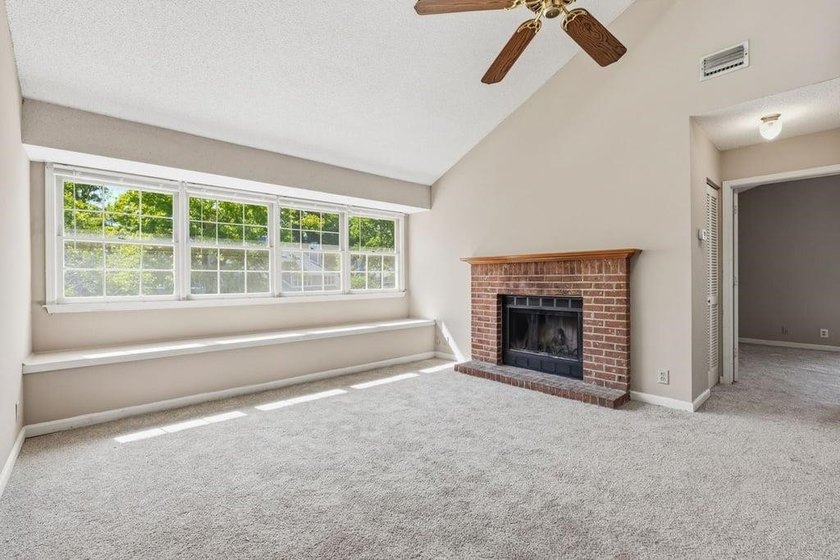Welcome to this charming condo in the heart of Myrtle Beach! - photo 4