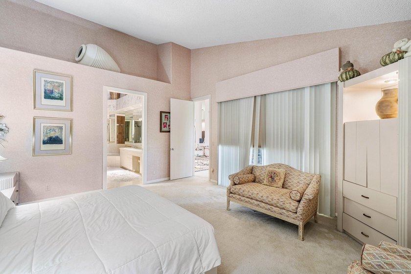 Enjoy the Polo Club lifestyle in this spacious second floor - photo 14