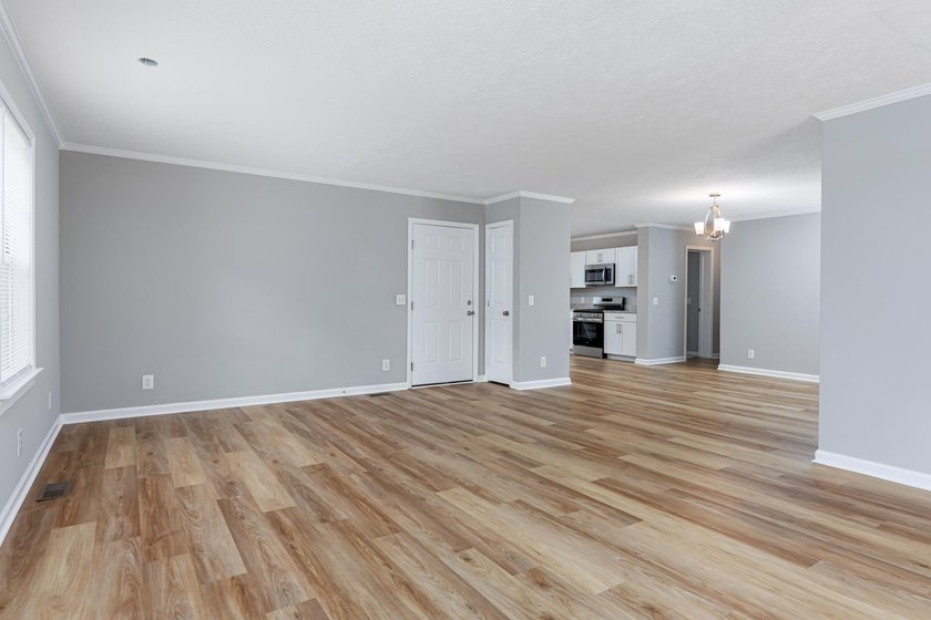 Welcome to 507 Forestbrook Drive, a beautifully updated - photo 5