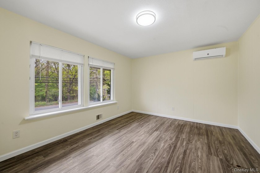 Attention Investors &amp; Multi-Generational buyers! Discover this - photo 17