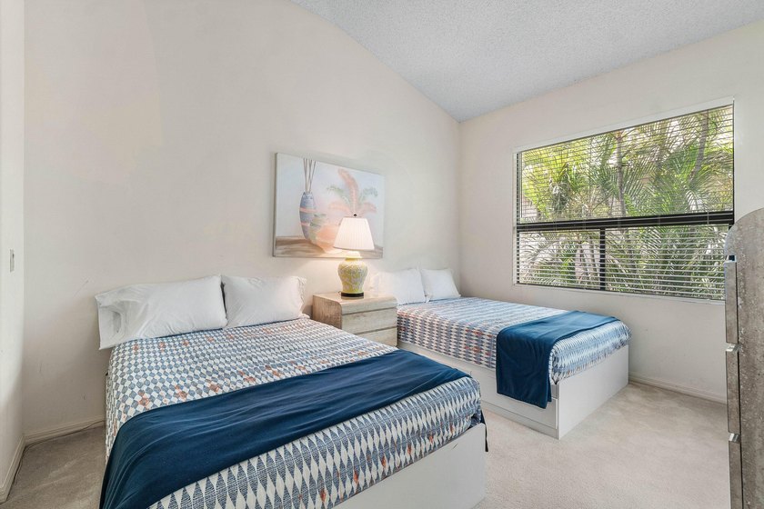 Enjoy the Polo Club lifestyle in this spacious second floor - photo 17