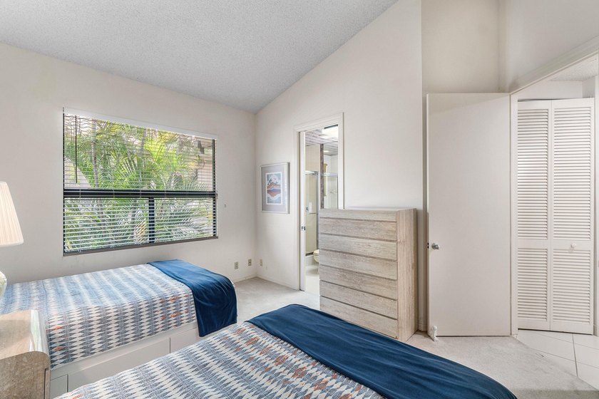 Enjoy the Polo Club lifestyle in this spacious second floor - photo 18