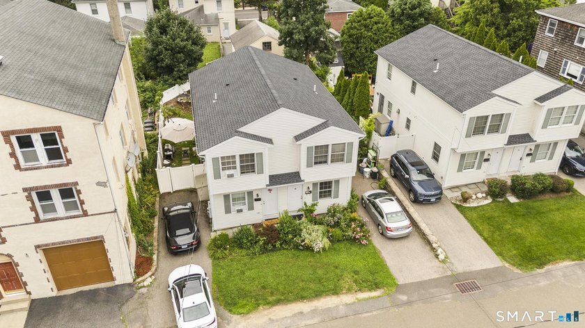 Rare Greenwich opportunity! This side-by-side duplex at 9 - photo 25