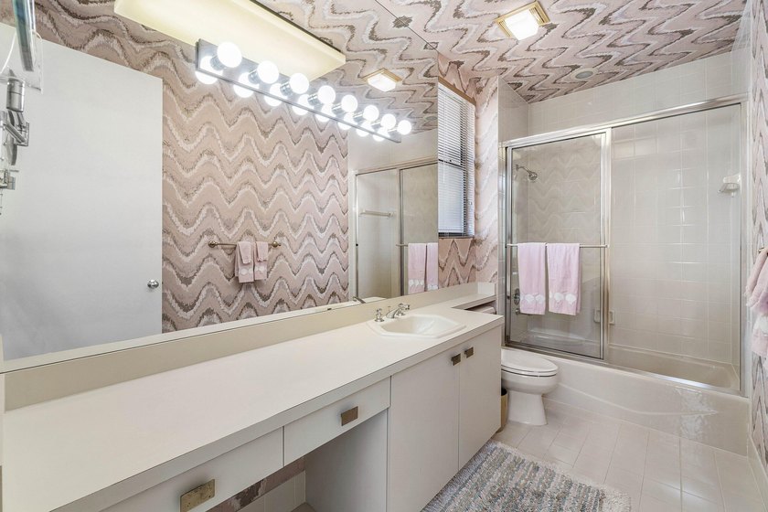 Enjoy the Polo Club lifestyle in this spacious second floor - photo 26
