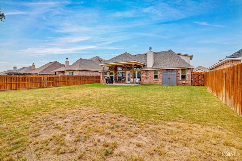 Immaculate and move-in ready, this beautifully maintained - photo 34