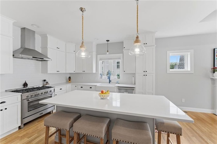 Welcome to the absolutely beautiful one-level living home in one - photo 8