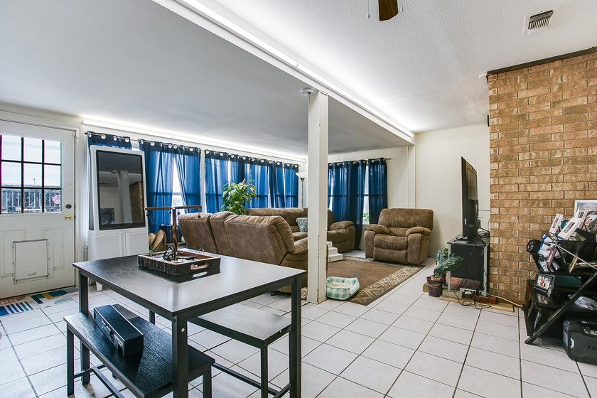 Discover the perfect blend of space, comfort, and functionality - photo 16