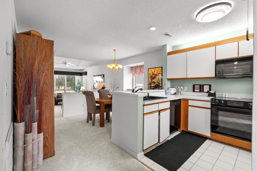 Welcome to this bright and inviting 2 bedroom, 2 bath - photo 8
