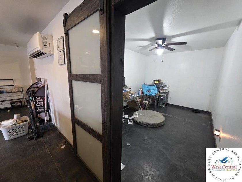 ATTENTION COMMERCIAL INVESTORS!!! Here is a prime opportunity - photo 21