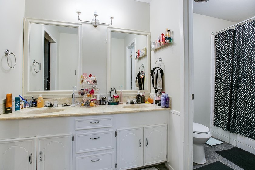 Discover the perfect blend of space, comfort, and functionality - photo 22
